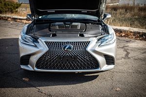 Lexus LS 500 AWD (2020) Certificado, Limpio y en Buen Estado, Caja de Cambios Automática, Motor Turbo, Tracción AWD, Cuero Oscuro, Rines de Aluminio R18 - Product Image 5