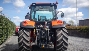 Venta al por mayor de tractores agrícolas de servicio pesado M6-142 FL para maquinaria agrícola - Product Image 3