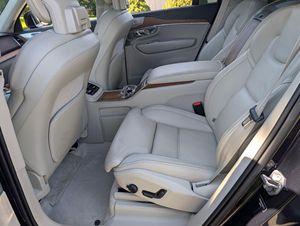 Volvo XC90 T8 E-A W D Excellence 2017 d'occasion, modèle de luxe ultra-rare, groupe motopropulseur hybride rechargeable de 400 ch, bleu magique métallisé - Product Image 6