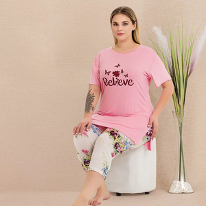 ชุดโฮมแวร์ผ้าวิสโคสถักสำหรับผู้หญิงขนาดพลัสไซส์ แขนสั้นเรียบง่าย นุ่มสบาย ใส่สบาย - Product Image 1