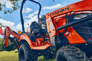 Tractor de Ruedas Bad Boy 1025H 45HP 2WD con Transmisión por Engranajes y Larga Vida Útil, Superventas 2025 - Product Image 4