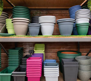 Pots de fleurs en plastique avec plateau Assortiment de petits pots de fleurs en plastique colorés Conteneurs de plantes de jardinage pour l'extérieur et l'intérieur - Product Image 5