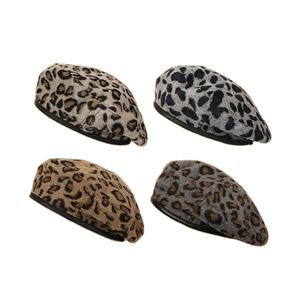 หมวกแฟชั่นผู้หญิงลายตัวอักษรผ้าทวิลสำหรับฤดูหนาวแบบปรับได้ - Product Image 6