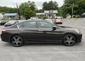 Meilleures Offres Authentiques 2023 - Accord Sport SE Certifié, Sans Accident, Prêt à Rouler, Faible Kilométrage - Product Image 3