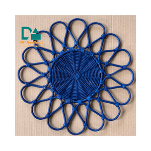 Manteles Individuales de Bambú y Ratán Hechos a Mano, Ecológicos y Tejidos para Mesa de Comedor - Product Image 1