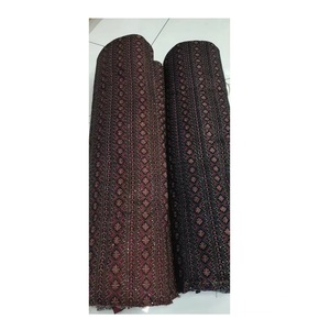 Tela de terciopelo bordado elegante, diseños modernos perfectos para Tops, vestidos y túnicas disponibles para la venta - Product Image 2