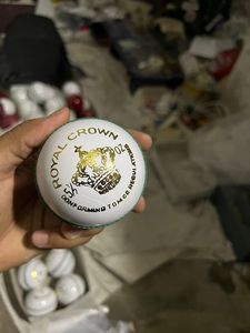 Machine Stitch Best Kookaburra White Cricket <b>Ball</b> Custom Wholesale Best Match Cricket <b>Ball</b> - Product Image 6