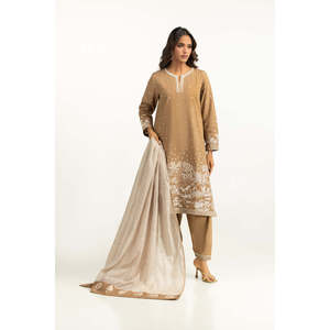 Ensemble 3 pièces Khaddar brodé en tissu lawn marron clair, style pakistanais, robe indienne semi-formelle pour l'hiver, IPSTD-55085 - Product Image 4