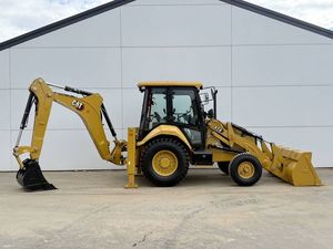 Chargeuse-pelleteuse et chargeuse sur pneus CAT 424 d'occasion, modèle 2023, capacité nominale de 9 tonnes, faible nombre d'heures, performances excellentes pour les projets de construction - Product Image 2