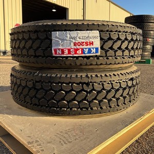 Neumático Radial para Camión de Carga Pesada 285/75R24.5, Diseño Duradero para Todas las Posiciones, Neumáticos para Remolque 285/75r24.5, Neumáticos de Tracción 285 75r24 5 en Venta - Product Image 4
