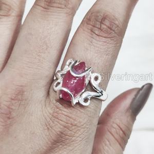 Anillo de Plata de Ley 925 con Piedra Natural de Rubí en Bruto para Mujer, Joyería Hippie con Anillo de Alambre, Piedra de Nacimiento de Julio - Product Image 2