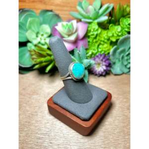 Anillo de Ópalo y Plata de Ley Hecho por Artesanos Navajo, Talla 8.25, Estilo Moderno con Baño de Oro Rosa de 18K, Engaste de Bisel, Regalo Perfecto para Él/Ella - Product Image 2