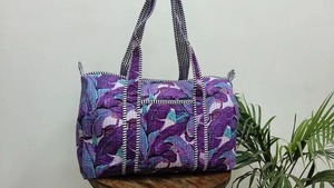 Bolsa de Viaje Deportiva Acolchada de Tela de Algodón Ecológica de Alta Calidad con Estampado de Hojas Moradas Indias, Cierre de Cremallera, para Mujer - Product Image 5