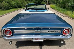 Ford Galaxie 500 Cabriolet d'occasion de 1964 en excellent état, prêt à être expédié - Product Image 6