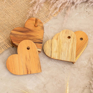 Posavasos de madera de nogal en forma de corazón 2025 al por mayor alfombrillas de cocina de hotel para evitar manchas y arañazos en la superficie - Product Image 3