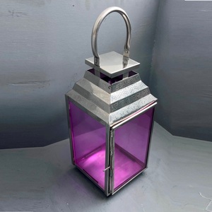 Farol de vela decorativo y de diseño único de vidrio y metal - Product Image 1