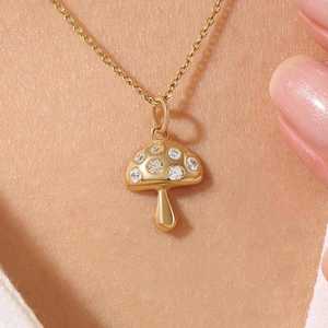 Collar con Colgante de Hongo Minimalista en Plata de Ley 925 con Baño de Oro Vermeil, Hecho a Mano, con Circonitas Cúbicas, Joyería de Recuerdo, Regalo Unisex - Product Image 1