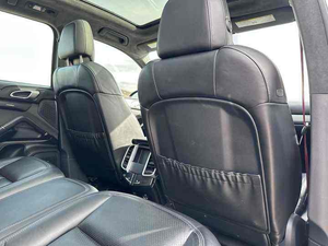 Cayenne GTS 2024, 250-300 CV, Motor V6 Biturbo, Tracción en las Cuatro Ruedas, Paquete Premium Plus, Caja de Cambios Manual/Automática, Cuero, R20, Euro IV, Volante a la Izquierda, Tracción Trasera - Product Image 2