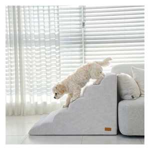 [AllmioPet] Escalera para Mascotas de Tela Gris Nube de 5 Peldaños AMP 5 GR Diseñada para Perros y Gatos para Subir Fácilmente en Interiores y Protección de Articulaciones - Product Image 3