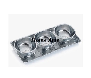 Serveur de dates de forme ronde de taille personnalisée Serveur d'écrous martelés en aluminium de conception antique avec plateau par Home Arts - Product Image 1