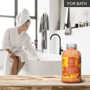 Aromatika Calendula Sal Marina Natural en Cristales 600g para Baño con Extracto Calmante de Caléndula, Cuidado Relajante para la Piel del Cuerpo, Frasco de Plástico - Product Image 5