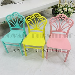 Chaise Chiavari en résine Pp de bonne qualité, chaise de fête pour enfants, chaise empilable pour événement de mariage, chaise en plastique moderne pour enfants, 2022 Offres Spéciales