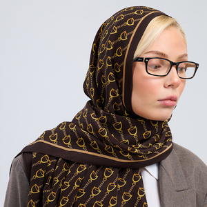 Elegante chal de seda de morera 100% pura, color marrón oscuro, de lujo, con cadena de eslabones tipo Horsebit, estilo ecuestre, casual, con dobladillo enrollado a mano, largo y agradable al tacto. - Product Image 5