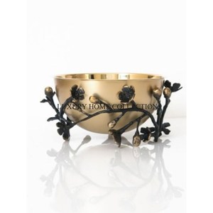 Encantadores cuencos de servicio de metal martillado de estilo antiguo con formas audaces y creativas para agregar elegancia a las mesas de comedor - Product Image 6