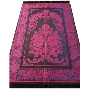 พรมสำหรับสวดมนต์ของชาวมุสลิม Chenille Lux คุณภาพสูง - Product Image 1