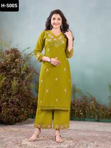 Ropa étnica india Khadi algodón bordado trabajo Kurti con conjunto de pantalón de talla grande disponible para mujeres ropa informal y de festival - Product Image 4