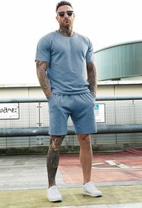 Vêtements de marque pour hommes ensembles 2 pièces vente en gros de nouveaux shorts décontractés d'été et t-shirt à manches courtes ensemble de survêtement de couleurs unies - Product Image 6