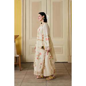 Conjunto de Traje de 3 Piezas para Mujer Maryam Hussain, Bordado, 100% Algodón Transpirable, con Dupatta de Organza y Pantalón, Modelo BIC-4903 - Product Image 3