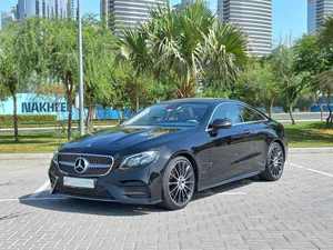 E200 2024 Usado, Diésel, Volante a la Derecha, Asientos de Cuero, Interior Oscuro, Control de Crucero ACC, Motor 4.5L, Automático, Convertible - Product Image 2