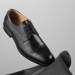 Chaussures en cuir pour hommes - chaussures habillées italiennes confortables et artisanales - Product Image 3