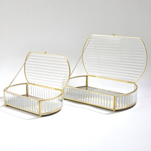 Boîte de rangement de bijoux en verre avec cadre en métal doré et or rose pour bijoux de femme - Product Image 6