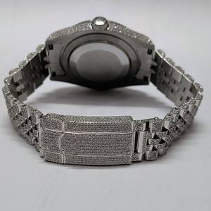 Montre de luxe artisanale haut de gamme avec cadran en verre de 25 mm, mouvement à quartz ETA, résistance à l'eau 3 BAR, diamant VVS Moissanite, personnalisable - Product Image 3