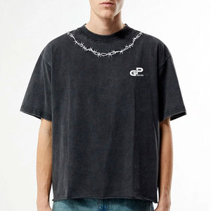 Camiseta Moderna de Corte Recto para Hombre, Diseñada con Hombros Caídos Relajados y un Estilo Urbano Minimalista - Product Image 1