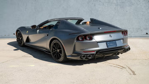 Ferrari 812 GTS Convertible 2021, Usado en Excelentes Condiciones - Product Image 2