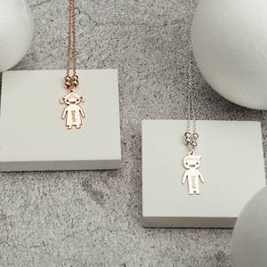 Collar con Nombre de Familia Personalizado, Colgante Chapado en Oro de 14K, Plata Esterlina 925, Regalo para Niño y Niña - Product Image 2