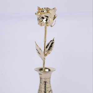 Rosa decorativa elegante de flor de metal dorado duradero para diseño de interiores para Halloween - Product Image 1