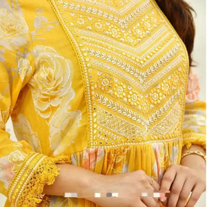 ใหม่ชุดอาหารกลางวัน 3 ชิ้นชุดHIT Designerคอลเลกชันที่สวยงามNairaตัดยาวกางเกงKURTI PLAZZO DUPATTAในราคาขายส่ง - Product Image 1