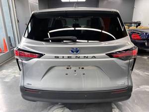 Pour Toyota Sienna AWD LE 8-Passenger Mini-Van Clean Disponible dès maintenant! Sièges en cuir Turbo Engine R18 Tires ACC Cruise Control Drive - Product Image 2