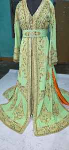 2025 @ Superbe robe caftan verte Takchita Pista pour femme avec perles de verre en cristal embellies, Dabka, perles, travail de la pierre - Product Image 2