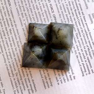 Pirámide de cristal de labradorita azul Natural hecha a mano Geometría Sagrada Chakra curación Aura espíritu piedra para amor meditación piedra preciosa - Product Image 1