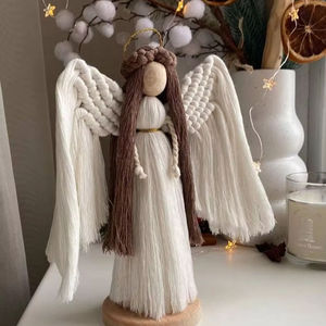 Kit d'ornements de Noël en macramé faits à la main avec anneaux en bois, perles de flocons de neige et fil - Product Image 6