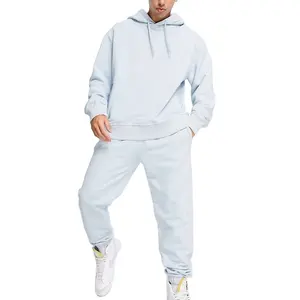 Venta al por mayor personalizado en blanco liso hombres Streetwear en relieve pulóver chándales Jogger conjunto Deporte Pantalones de chándal hombres 2 piezas chándal conjunto