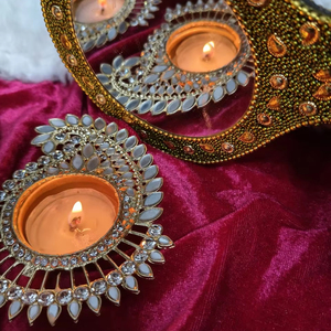 Portavelas Indio de Lujo con Trabajo Kundan, Diya Decorativa para Diwali, Bodas y Decoración Festiva del Hogar, Regalo Perfecto para Diwali - Product Image 1