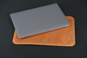 Housse en cuir véritable pour ordinateur portable, légère et faite à la main pour le bureau, le travail et les voyages quotidiens GLS-0259 - Product Image 5