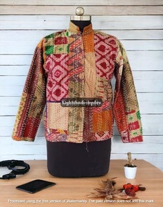 Veste Kantha en patchwork fait à la main, veste Kantha en patchwork de soie cousue à la main, manteau Kantha en soie, veste courte Kantha matelassée - Product Image 6