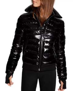 Veste matelassée noire personnalisée pour femmes, veste d'hiver brillante matelassée, légère, isolée, vêtements d'extérieur tendance, fabricant personnalisé - Product Image 1